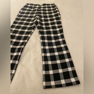 Gap Cropped Flare Ponte Pants. Size 6.